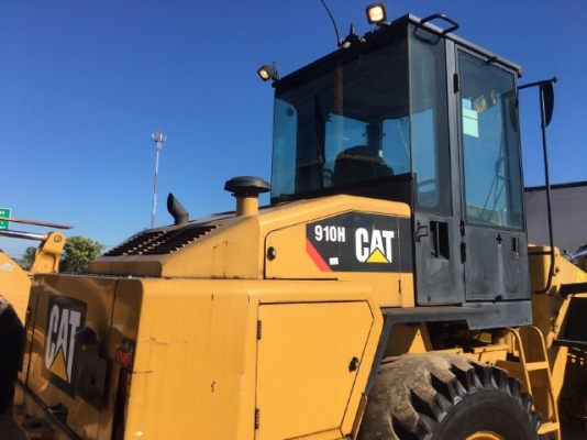 ขายรถตักล้อยาง CAT 910Hรถนอกนำเข้าจากญี่ปุ่น สภาพสวยพร้อมใช้ มีVDOการทำงานครับ ขายรถตักล้อยาง CAT 910Hรถนอกนำเข้าจากญี่ปุ่น สภาพสวยพร้อมใช้ มีVDOการทำงานครับ