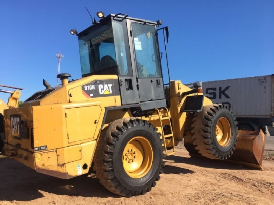 ขายรถตักล้อยาง CAT 910Hรถนอกนำเข้าจากญี่ปุ่น สภาพสวยพร้อมใช้ มีVDOการทำงานครับ ขายรถตักล้อยาง CAT 910Hรถนอกนำเข้าจากญี่ปุ่น สภาพสวยพร้อมใช้ มีVDOการทำงานครับ