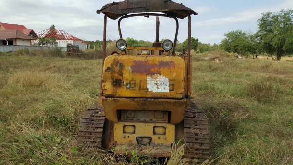 ขายแทรคเตอร์ CAT 951B สภาพพร้อมใช้งาน เครื่องดี ราคาคุยกันได้ครับ