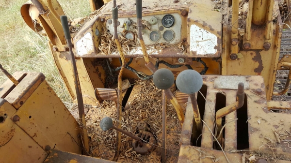 ขายแทรคเตอร์ CAT 951B สภาพพร้อมใช้งาน เครื่องดี ราคาคุยกันได้ครับ