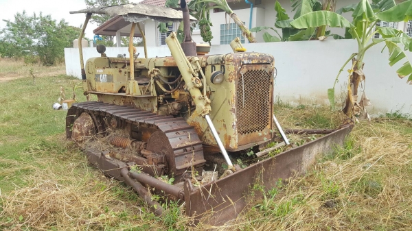 ขาย แทรคเตอร์ CAT D4D ฝาบาง จอดไว้ไม่ค่อยได้ใช้งาน เอกสารใบซื้อขาย ราคาต่อรองได้ครับ