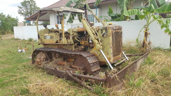 ขาย แทรคเตอร์ CAT D4D ฝาบาง จอดไว้ไม่ค่อยได้ใช้งาน เอกสารใบซื้อขาย ราคาต่อรองได้ครับ