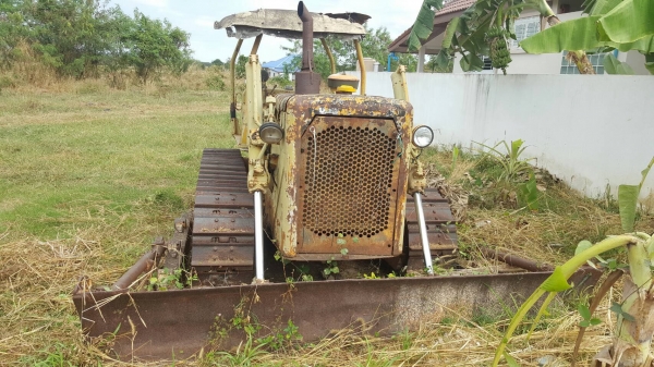 ขาย แทรคเตอร์ CAT D4D ฝาบาง จอดไว้ไม่ค่อยได้ใช้งาน เอกสารใบซื้อขาย ราคาต่อรองได้ครับ