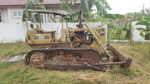 ขาย แทรคเตอร์ CAT D4D ฝาบาง จอดไว้ไม่ค่อยได้ใช้งาน เอกสารใบซื้อขาย ราคาต่อรองได้ครับ