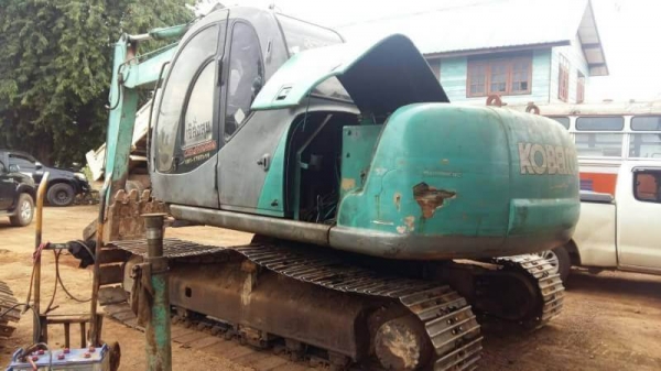 ขาย 395,000 KOBELCO SK120 MARK 5 เครื่องดี ปั้มแรง ไฟฟ้าครบ โช่หนา เอวแน่น เอกสารชื้อขาย  รถอยู่ จ.ขอนแก่น 090-772-3710 090-772-3708