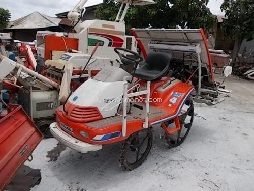 รถปลูกข้าวดำนานั่งขับ  KUBOTA SPA4 ขายเพียง38,000 บาท รหัสสินค้า 80802589 ราคาแสนถูก คุณภาพเยี่ยม โทร 0818283376