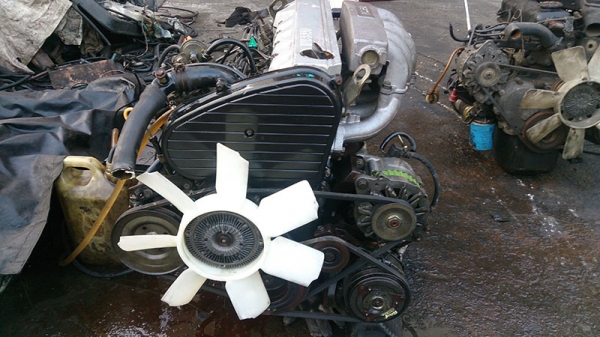 ขายเครื่องยนต์ดีเซล Nissan Rd28 Auto