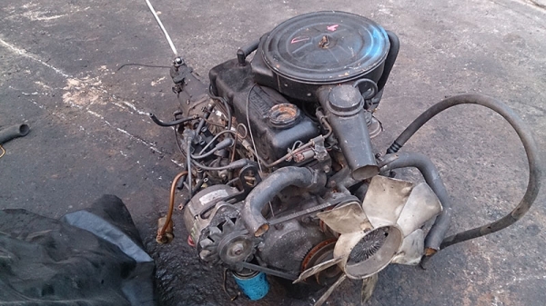 ขายเครื่องยนต์เบนซินขับหลัง Nissan A 15