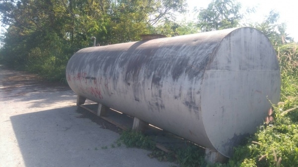 ขายด่วน ถังน้ำ 15000ลิตร ตั้งบนสิบล้อได้ มีขาตั้งให้พร้อม สภาพพร้อมใช้งาน เหล็กหนา 55000