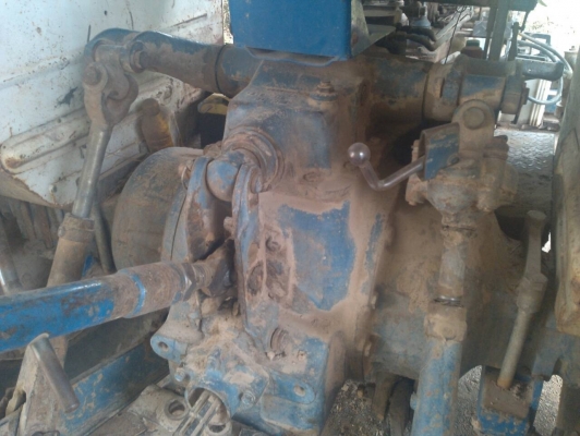 รถไถฟอร์ด 6600 เสื้อลาย เครื่องดีแน่นๆ พร้อมใช้