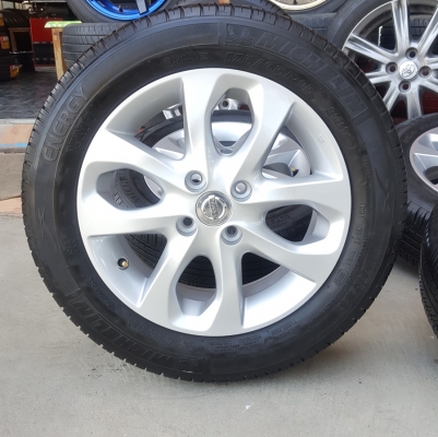 ขายล้อNissan March15"Top ยางปี15 4 ล้อ
