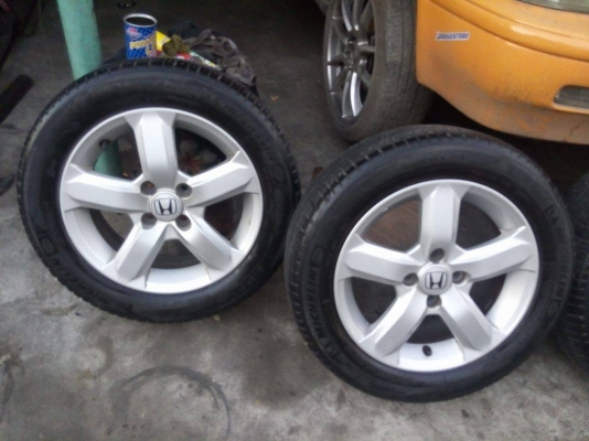 ล้อเดิมขอบ 15 ใส่รถ 4 รู 100 ได้หลายรุ่น พร้อมยาง 3900 บาท