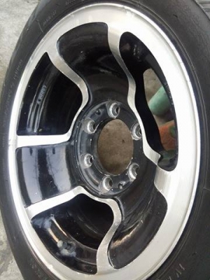 แม็กกระบะ 15 กว้าง 8.5 พร้อมยาง 5900 บาท