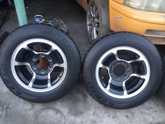 แม็กกระบะ 15 กว้าง 8.5 พร้อมยาง 5900 บาท