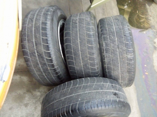 แม็กกระบะ 15 กว้าง 8.5 พร้อมยาง 5900 บาท