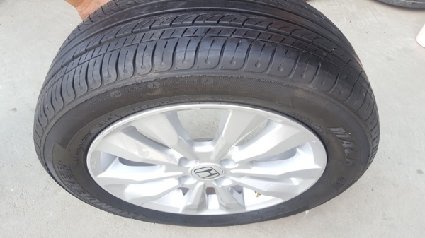 ขายล้อHONDA CITY 15 ยางปี 15  4 ล้อ