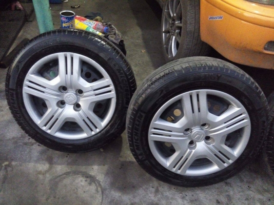 ล้อกระทะพร้อมฝาครอบ พร้อมยางสวยปี 13 พร้อมใช้