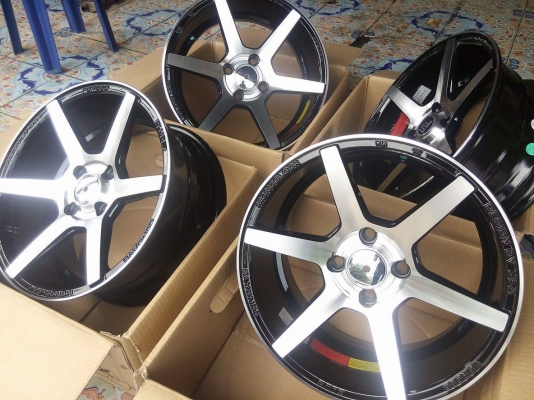 แม็กใหม่ ดำหน้าเงา ขอบ 15 กว้าง 7 ออฟ 30 ราคา 7500 บาท