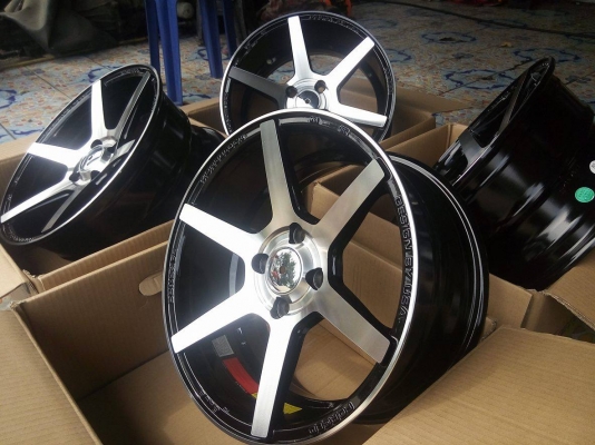 แม็กใหม่ ดำหน้าเงา ขอบ 15 กว้าง 7 ออฟ 30 ราคา 7500 บาท