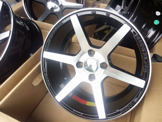 แม็กใหม่ ดำหน้าเงา ขอบ 15 กว้าง 7 ออฟ 30 ราคา 7500 บาท