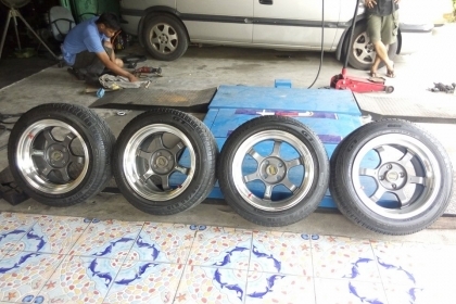 te37 ขอบ 15 กว้าง 8 ออฟ 25 งานเคสปีด พร้อมยาง gt radial