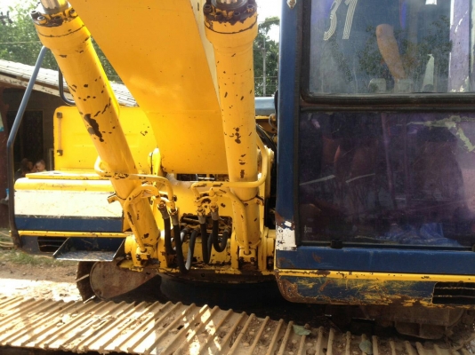 ขายรถแบคโฮ KOBELCO SK120-/// ระบบไฟเต็ม ราคา 570000 ขายรถแบคโฮ KOBELCO SK120-/// ระบบไฟเต็ม ราคา 570000