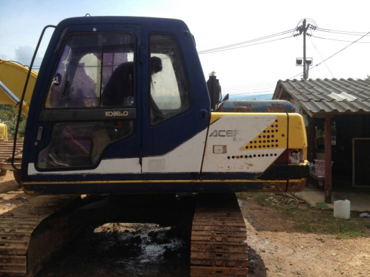 ขายรถแบคโฮ KOBELCO SK120-/// ระบบไฟเต็ม ราคา 570000 ขายรถแบคโฮ KOBELCO SK120-/// ระบบไฟเต็ม ราคา 570000