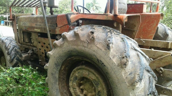 ขายรถไถ แมชซี่ 390 ใบมีดดันหน้าอย่างเดียว ราคา 280000