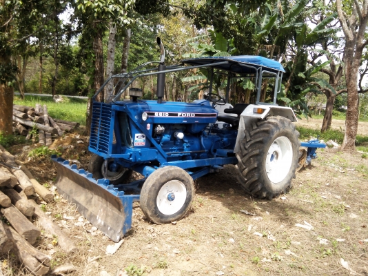 ขายรถไถ FORD 6610 เพลาเดี่ยว เครื่องมือ 3 อย่าง ใบมีด 3 จาน 7 จาน ราคา 320000