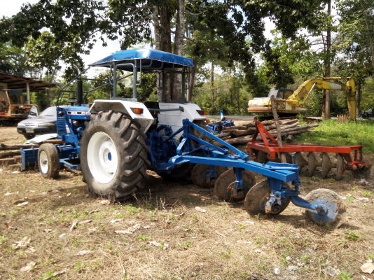 ขายรถไถ FORD 6610 เพลาเดี่ยว เครื่องมือ 3 อย่าง ใบมีด 3 จาน 7 จาน ราคา 320000