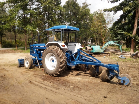 ขายรถไถ FORD 6610 เพลาเดี่ยว เครื่องมือ 3 อย่าง ใบมีด 3 จาน 7 จาน ราคา 320000