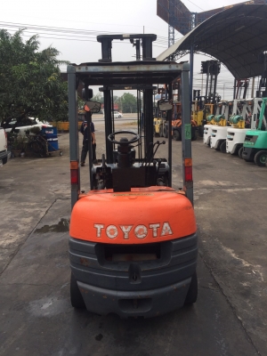 TOYOYA 6FG15 เครื่องเบนซิล เกียร์ธรรมดา เสาสูง4เมตร สนใจติดต่อ083-062-0223(ปอน)