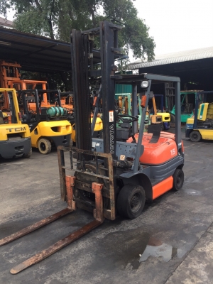 TOYOYA 6FG15 เครื่องเบนซิล เกียร์ธรรมดา เสาสูง4เมตร สนใจติดต่อ083-062-0223(ปอน)