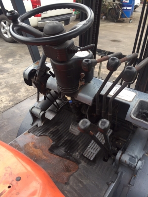 TOYOYA 6FG15 เครื่องเบนซิล เกียร์ธรรมดา เสาสูง4เมตร สนใจติดต่อ083-062-0223(ปอน)