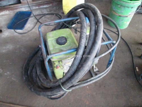 ราคาพิเศษ!! เครื่องจี้ปูน MIKASA FG200 ราคา 9,500 บาท รหัสสินค้า : 14001559 www.nihonmono.com