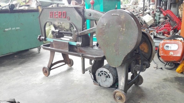 ** SOLD ** เลื่อยตัดเหล็ก HERO 14" รุ่นท้อปมีปั้มน้ำ ไฟบ้าน Hitachi 1/2 HP 220V อุปกรณ์ครบพร้อมใช้ ** SOLD ** เลื่อยตัดเหล็ก HERO 14" รุ่นท้อปมีปั้มน้ำ ไฟบ้าน Hitachi 1/2 HP 220V อุปกรณ์ครบพร้อมใช้