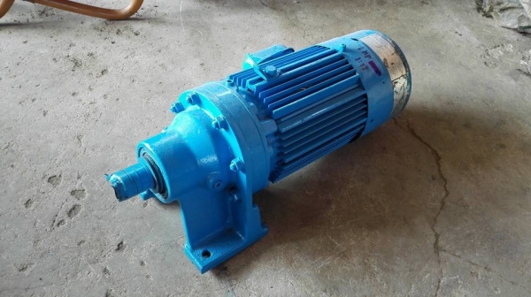 ** SOLD ** มอเตอร์เกียร์ Sumitomo 1 HP ทด 1:11 (130rpm) 380V พร้อมใช้งาน