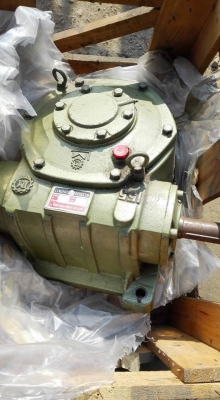 วอร์มเกียร์ทดเพลาคว่ำ Li ming Taiwan เบอร์ 155 ทด 1:50 (30rpm) ใช้กับมอเตอร์ 15-20 HP ของใหม่นอนลัง!!