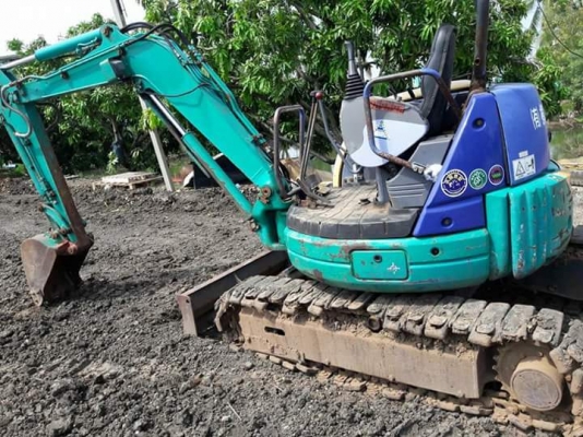 ขายค่ะ..KOMATSU  PC30MR  เก่าญี่ปุ่นแท้   มีลายแย๊ก  สภาพสวย  เครื่องปั๊มดี...ลองระบบกันได้ทุกวัน..โทร..089-3818694  ดวงนภา