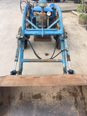 รถไถ อิเซกิ 22 แรง TS2210 พร้อมบุ้งกี๋ ราคาน่าคุย รถไถ อิเซกิ 22 แรง TS2210 พร้อมบุ้งกี๋ ราคาน่าคุย