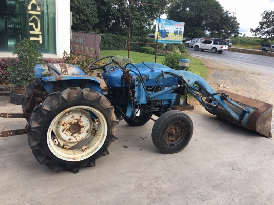 รถไถ อิเซกิ 22 แรง TS2210 พร้อมบุ้งกี๋ ราคาน่าคุย รถไถ อิเซกิ 22 แรง TS2210 พร้อมบุ้งกี๋ ราคาน่าคุย