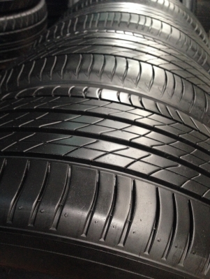 Michelin Primacy 225 50 r17 ปี13 เป็นยางชุดเดียวกัน สภาพสวย ดอกนิ่ม มีป่ะ1เส้น ส่งต่างจังหวัดได้ครับ T.061-9030026