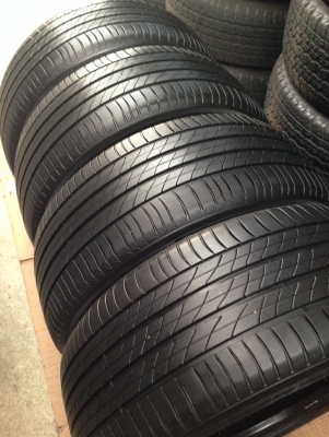 Michelin Primacy 225 50 r17 ปี13 เป็นยางชุดเดียวกัน สภาพสวย ดอกนิ่ม มีป่ะ1เส้น ส่งต่างจังหวัดได้ครับ T.061-9030026