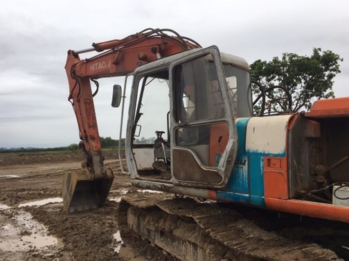 ขายHitachi Ex200-2Super สภาพสวยพร้อมใช้ ต่อคุณอ๊อฟพิจิตร086-737-9991