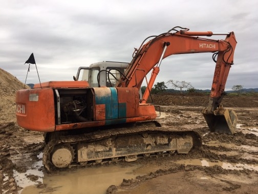 ขายHitachi Ex200-2Super สภาพสวยพร้อมใช้ ต่อคุณอ๊อฟพิจิตร086-737-9991