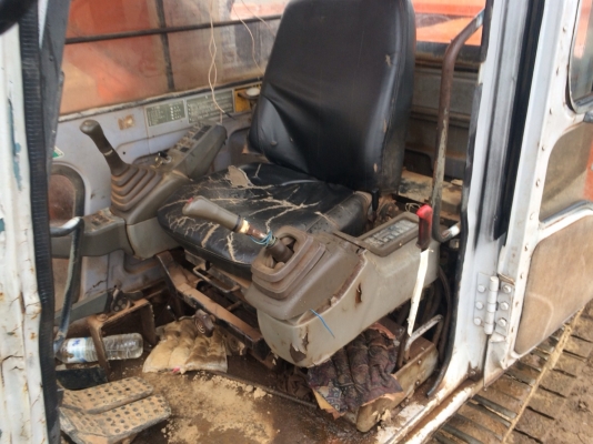 ขายHitachi Ex200-2Super สภาพสวยพร้อมใช้ ต่อคุณอ๊อฟพิจิตร086-737-9991