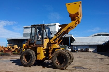 ขายรถตักล้อยาง FURUKAWA FL90 (สภาพดี)