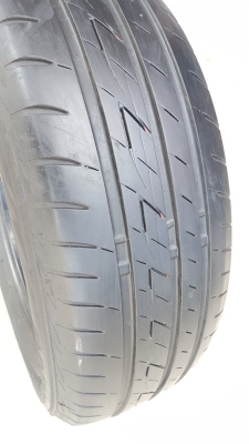 ขายยาง215/60/16 ปี 14  BRIDGESTONE EP200 4 เส้น