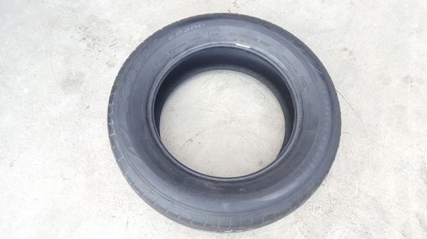 ขายยาง215/60/16 ปี 14  BRIDGESTONE EP200 4 เส้น