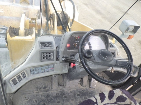 ขาย : รถตัก ยี่ห้อ : TCM รุ่น : L27